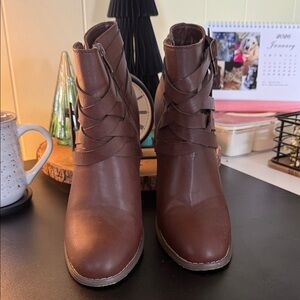 Brown short boots